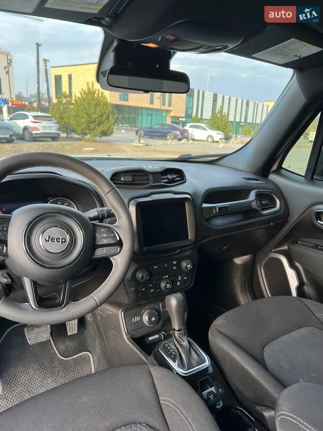2020 Jeep Renegade - мініатюра 8
