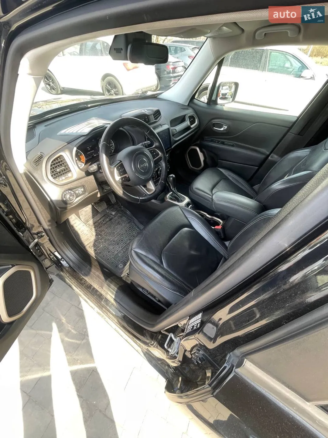2015 Jeep Renegade - мініатюра 10