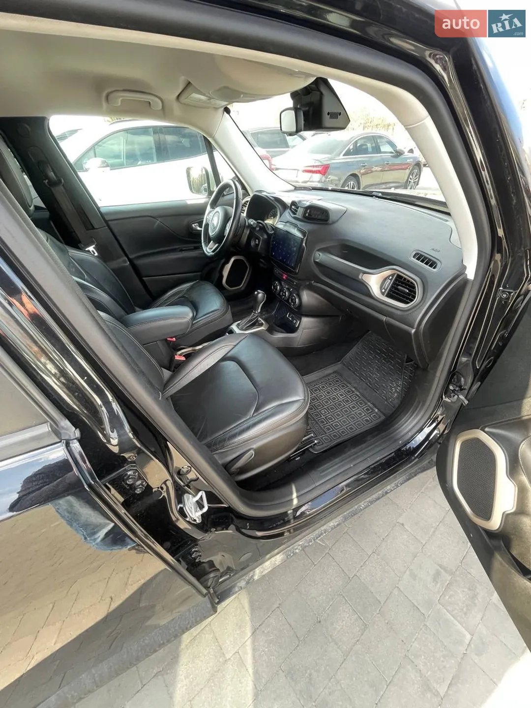 2015 Jeep Renegade - мініатюра 30