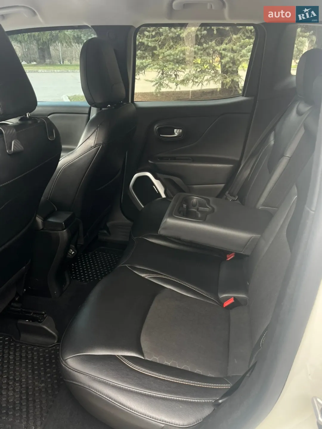 2018 Jeep Renegade - мініатюра 12