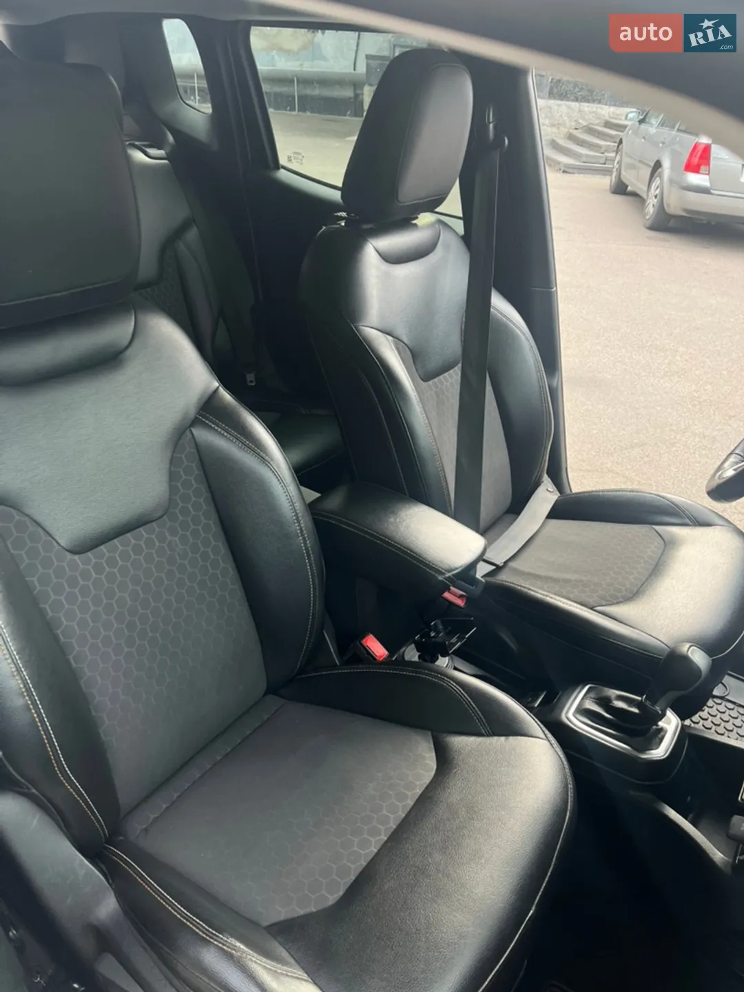 2018 Jeep Renegade - мініатюра 16