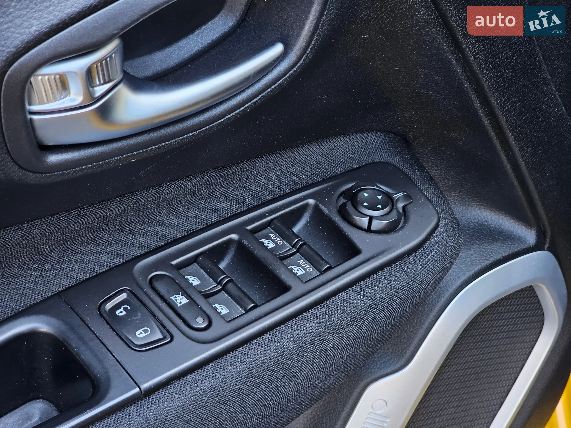 2018 Jeep Renegade - мініатюра 16