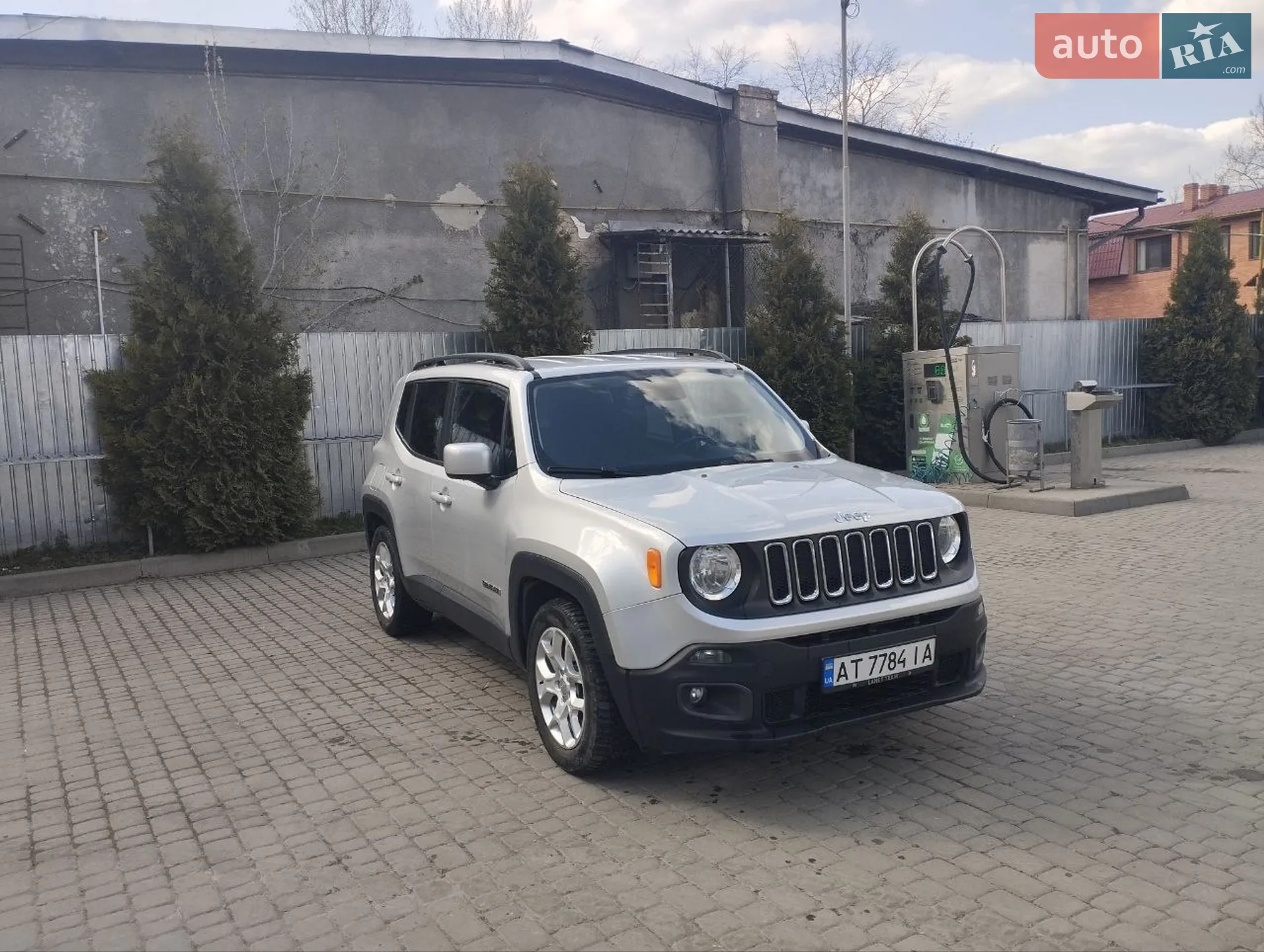 2017 Jeep Renegade - мініатюра 11