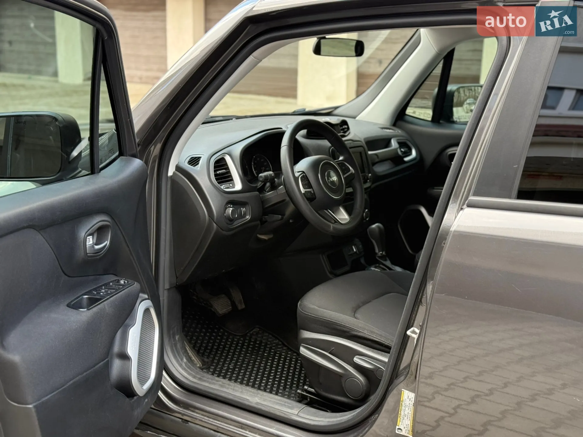 2017 Jeep Renegade - мініатюра 9