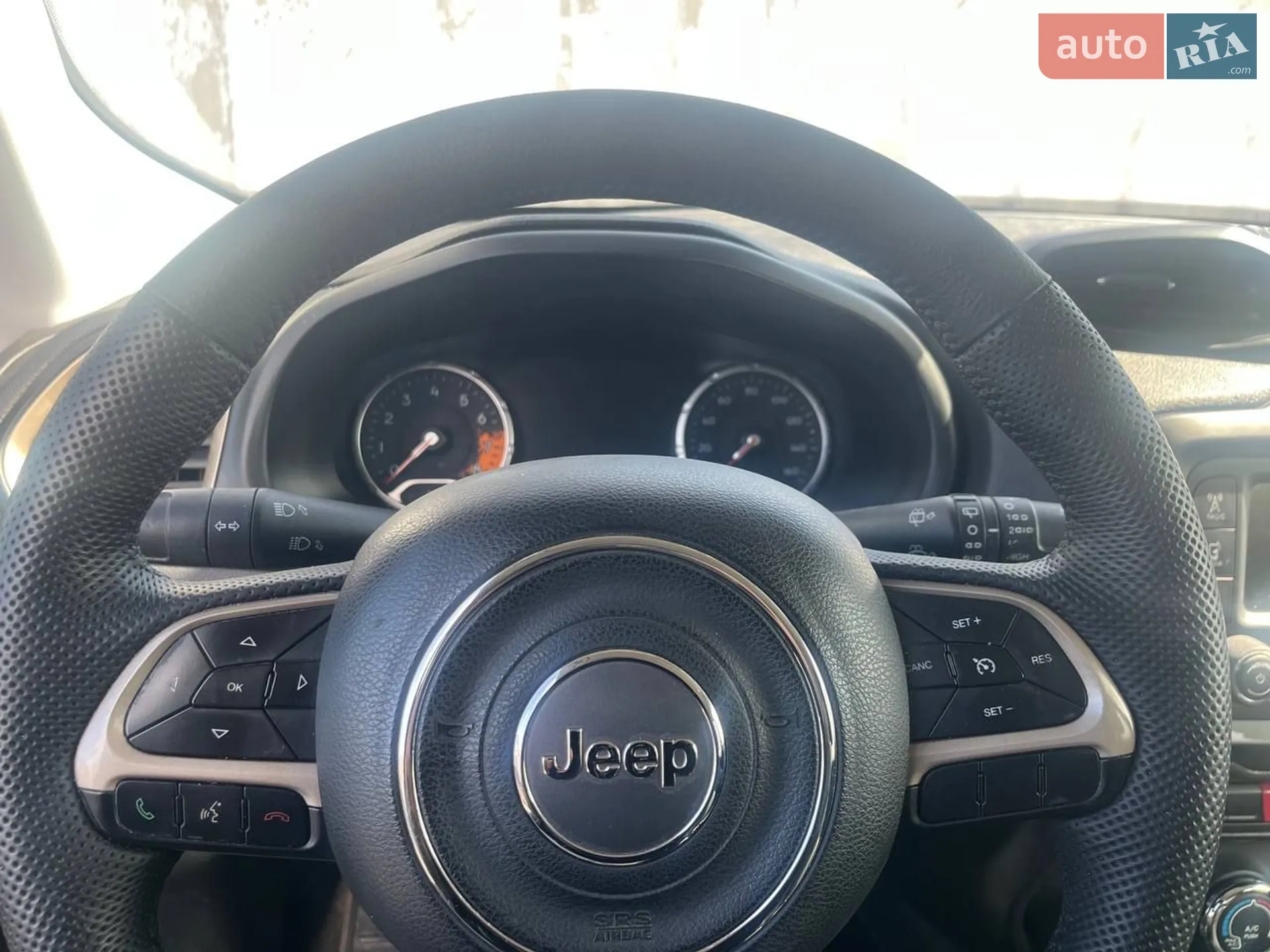 2015 Jeep Renegade - мініатюра 3