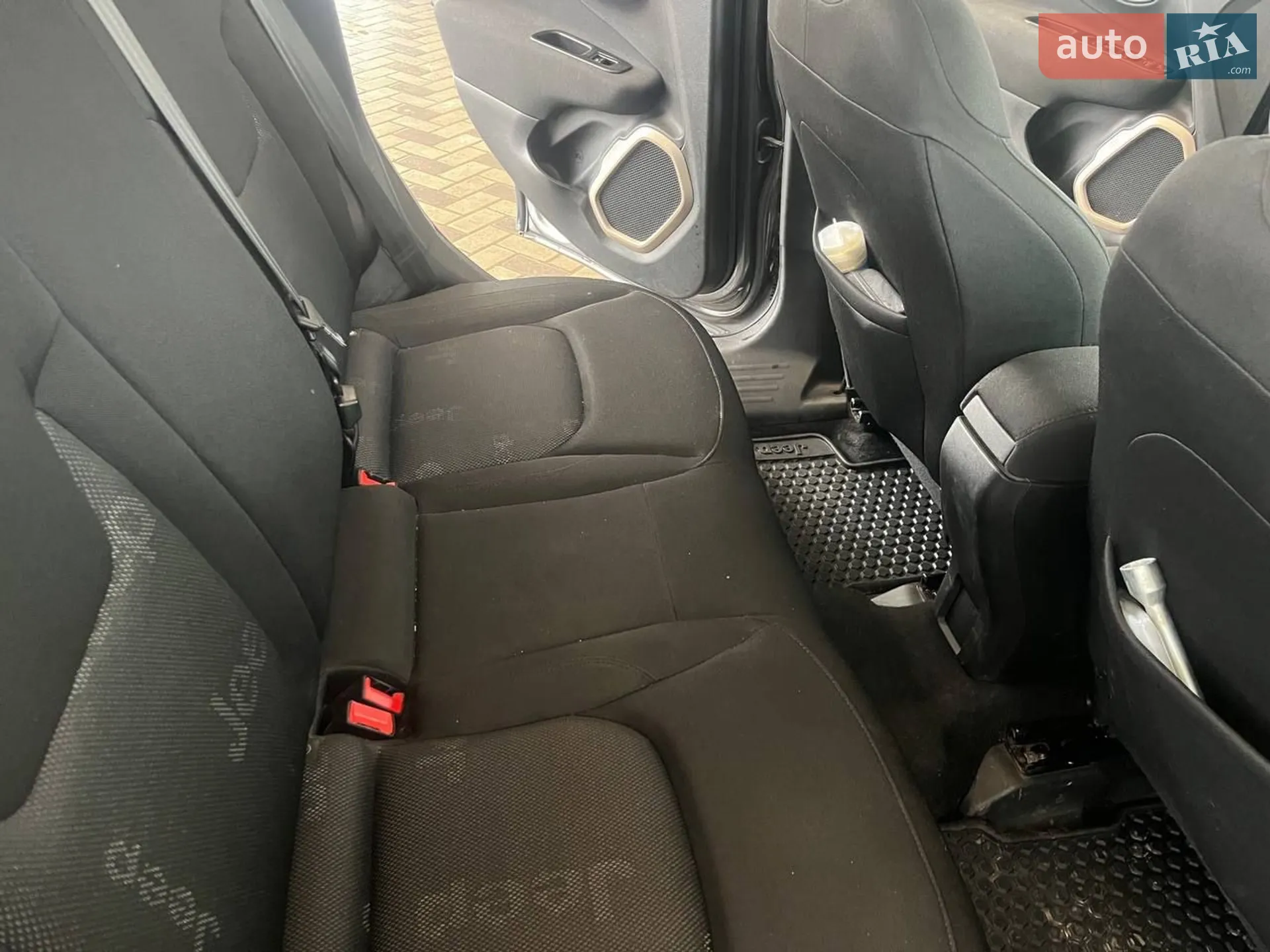 2015 Jeep Renegade - мініатюра 6