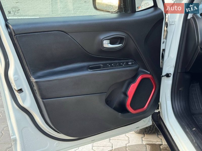 Внедорожник / Кроссовер Jeep Renegade 2015 в Одессе фото 24 Внедорожник / Кроссовер Jeep Renegade 2015 в Одессе