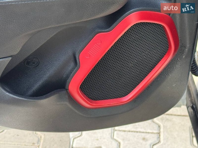 Внедорожник / Кроссовер Jeep Renegade 2015 в Одессе фото 32 Внедорожник / Кроссовер Jeep Renegade 2015 в Одессе