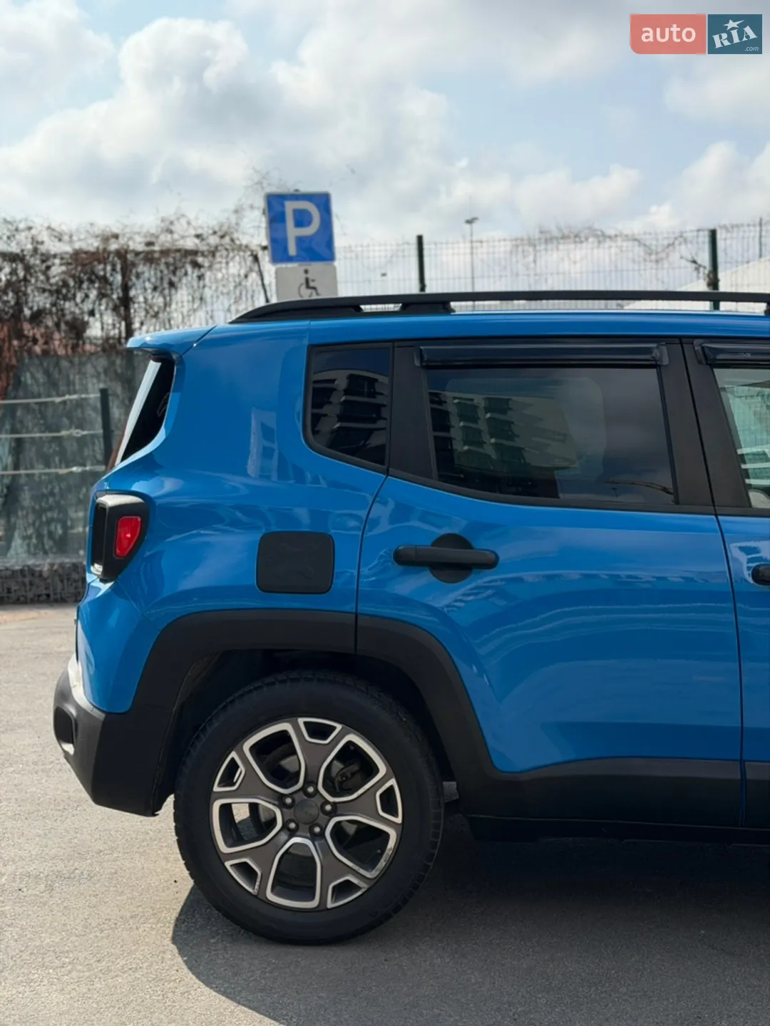 2015 Jeep Renegade - мініатюра 10