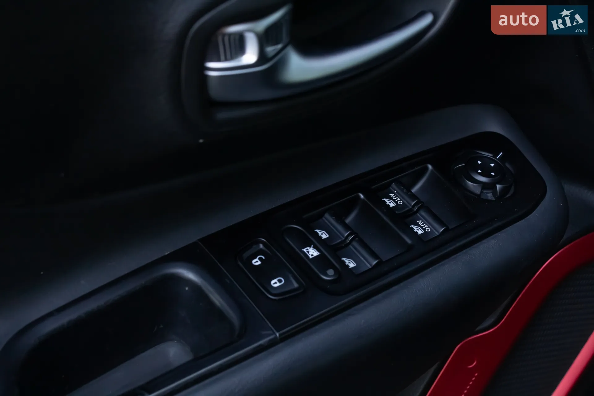 2020 Jeep Renegade - мініатюра 34