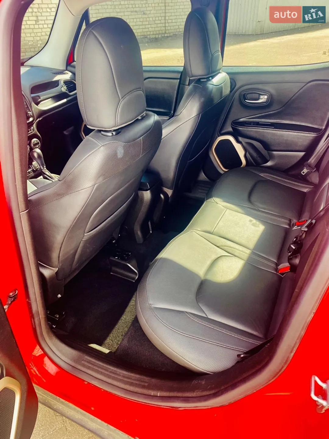 2015 Jeep Renegade - мініатюра 15