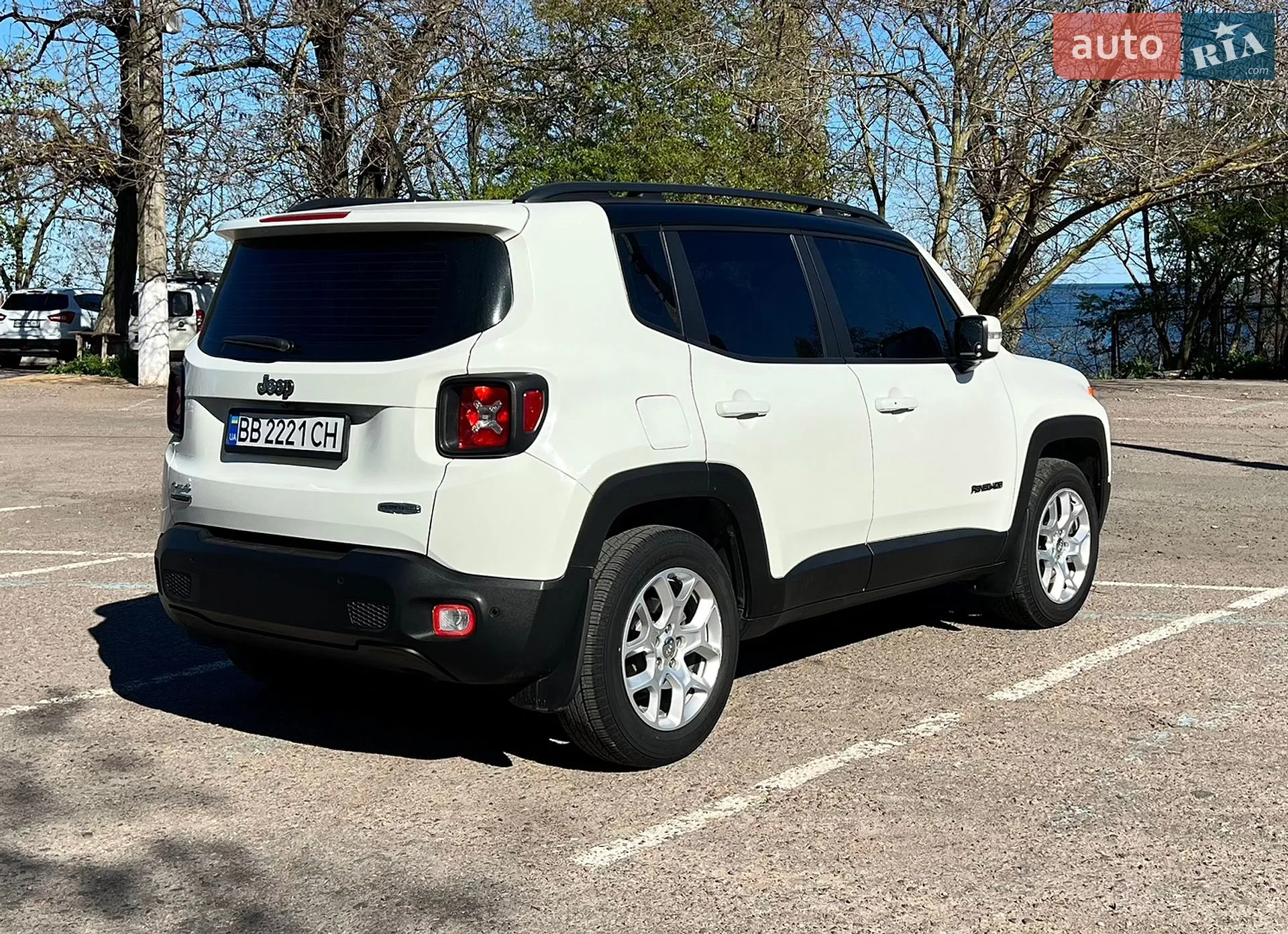 2016 Jeep Renegade - мініатюра 3
