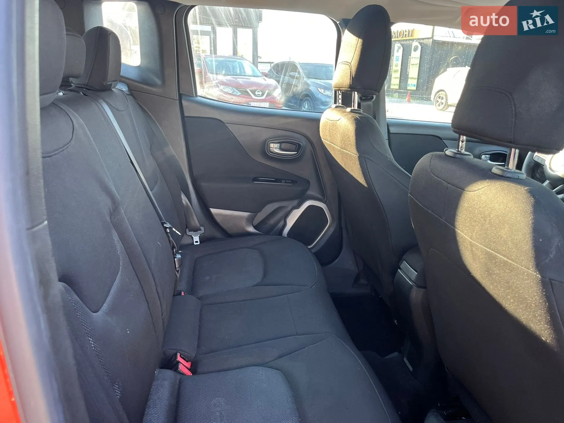 2015 Jeep Renegade - мініатюра 13