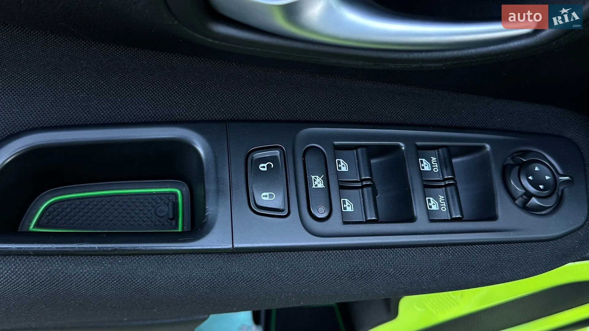 2017 Jeep Renegade - мініатюра 18