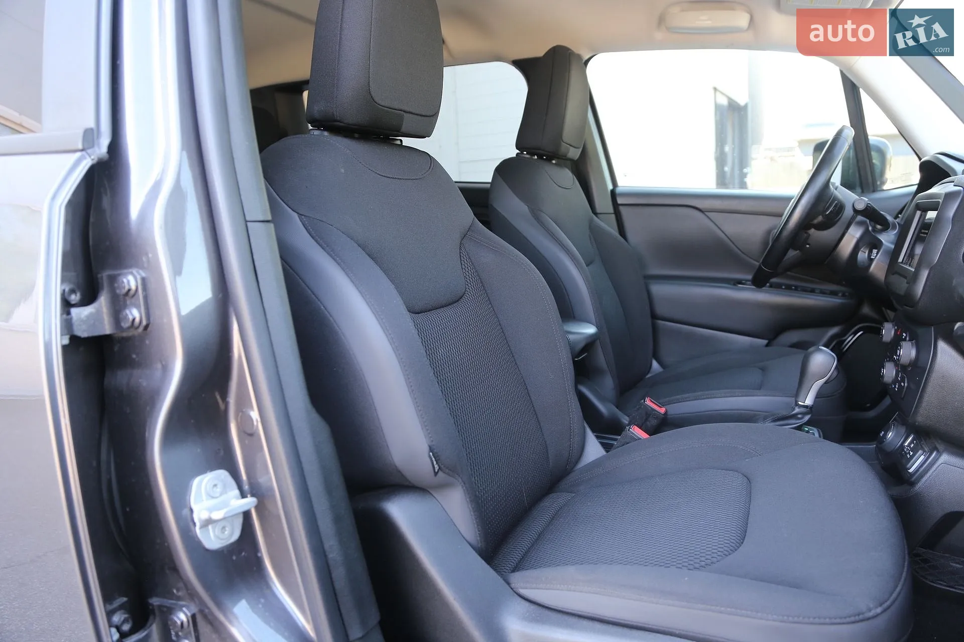 2018 Jeep Renegade - мініатюра 12