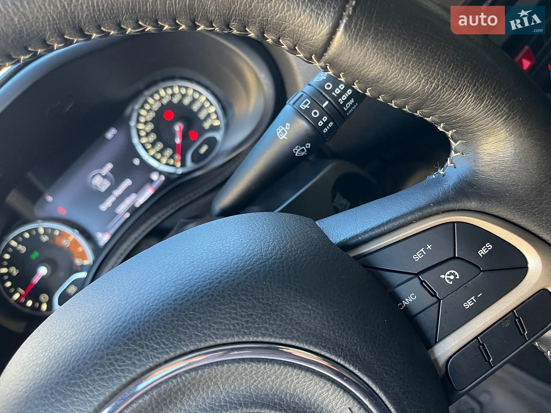 2015 Jeep Renegade - мініатюра 15