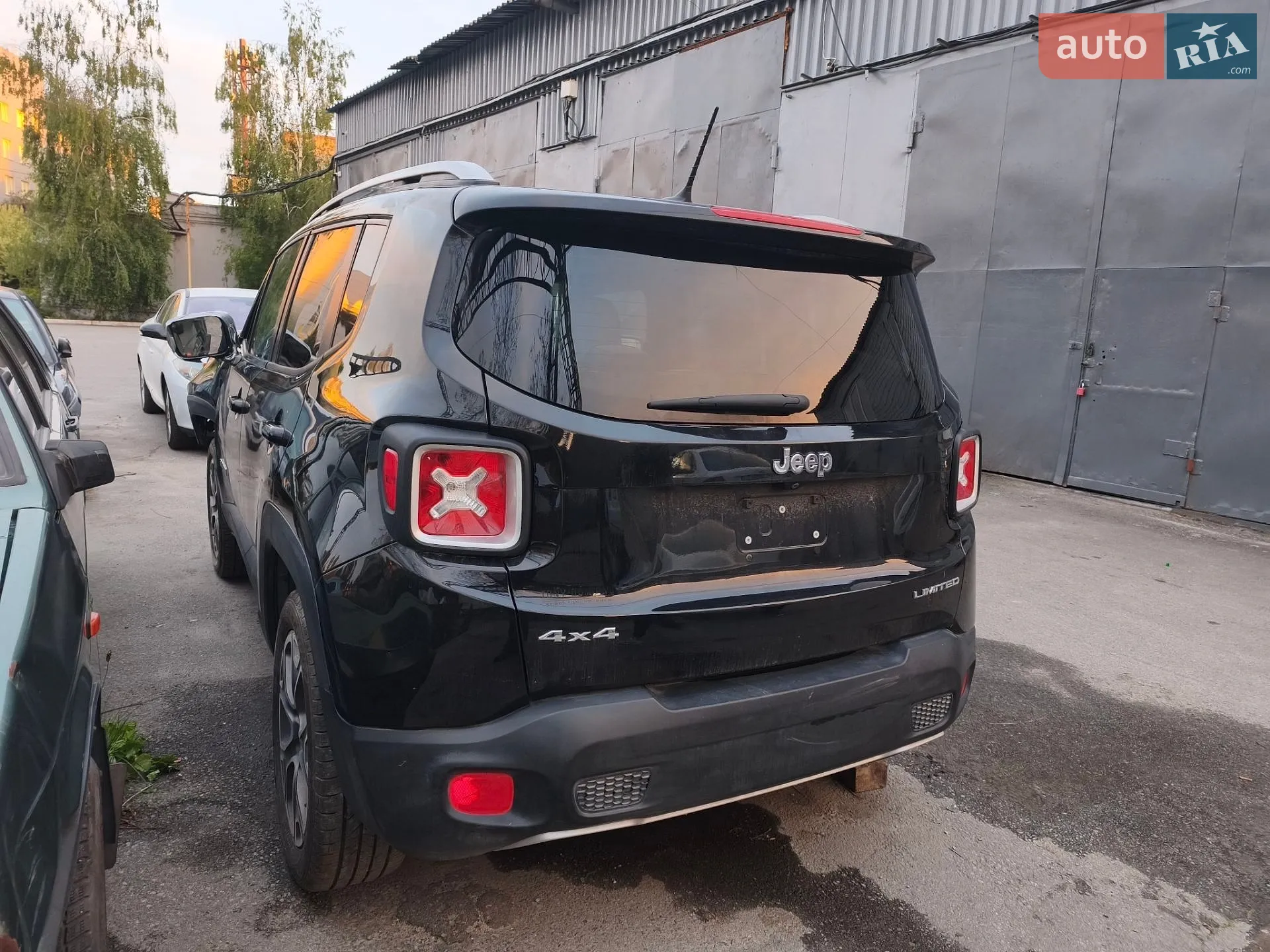 2016 Jeep Renegade - мініатюра 4