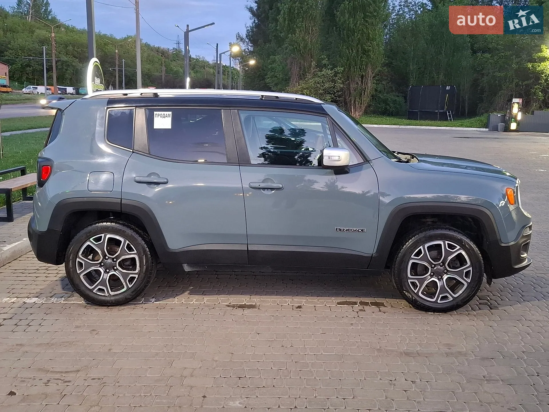 2016 Jeep Renegade - мініатюра 6