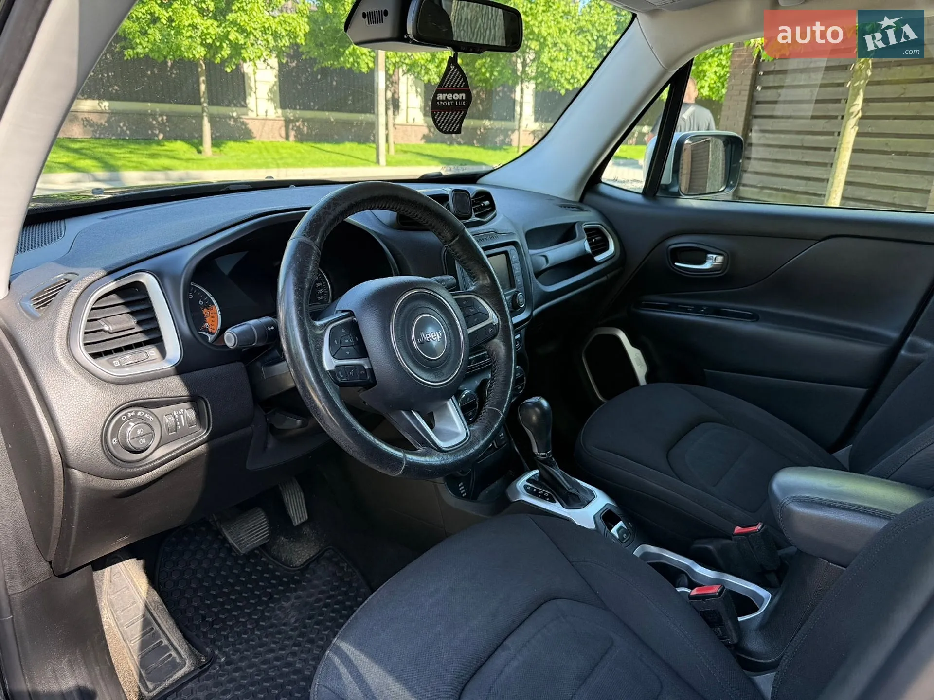 2016 Jeep Renegade - мініатюра 17