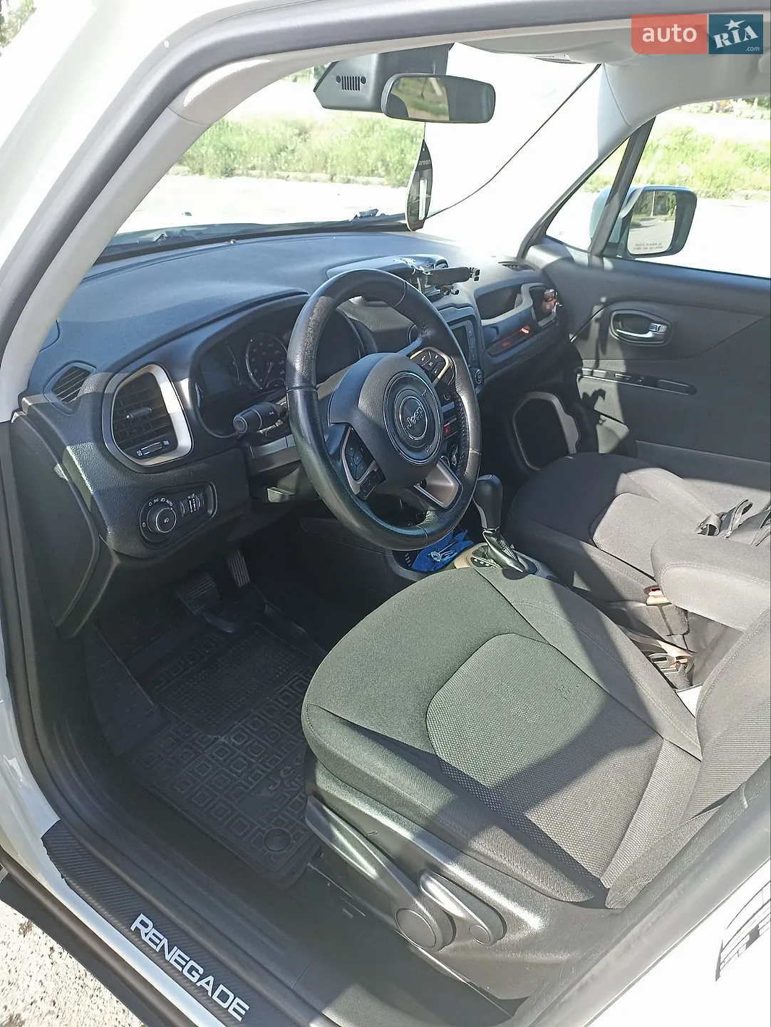 2016 Jeep Renegade - мініатюра 8