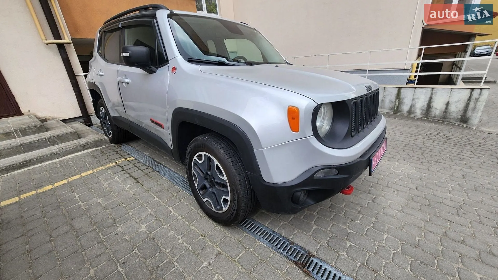 2016 Jeep Renegade - мініатюра 2