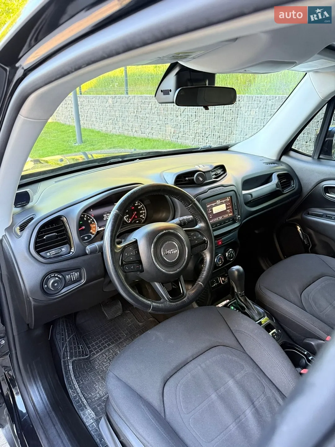 2016 Jeep Renegade - мініатюра 16