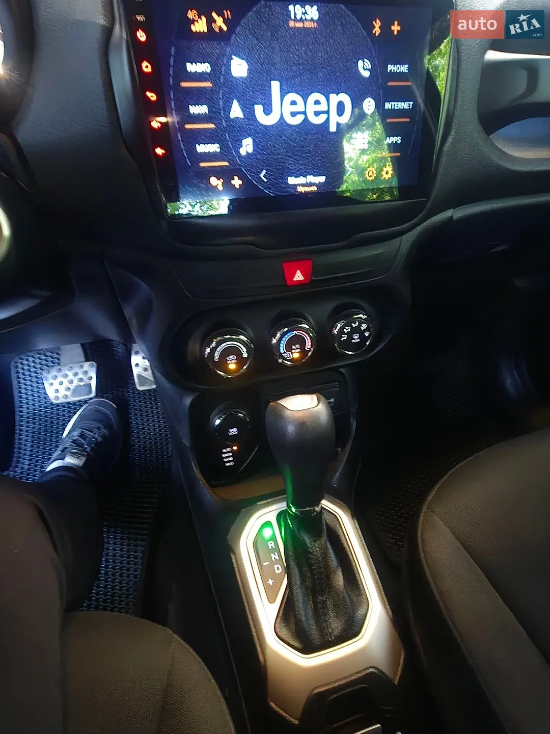 2016 Jeep Renegade - мініатюра 8