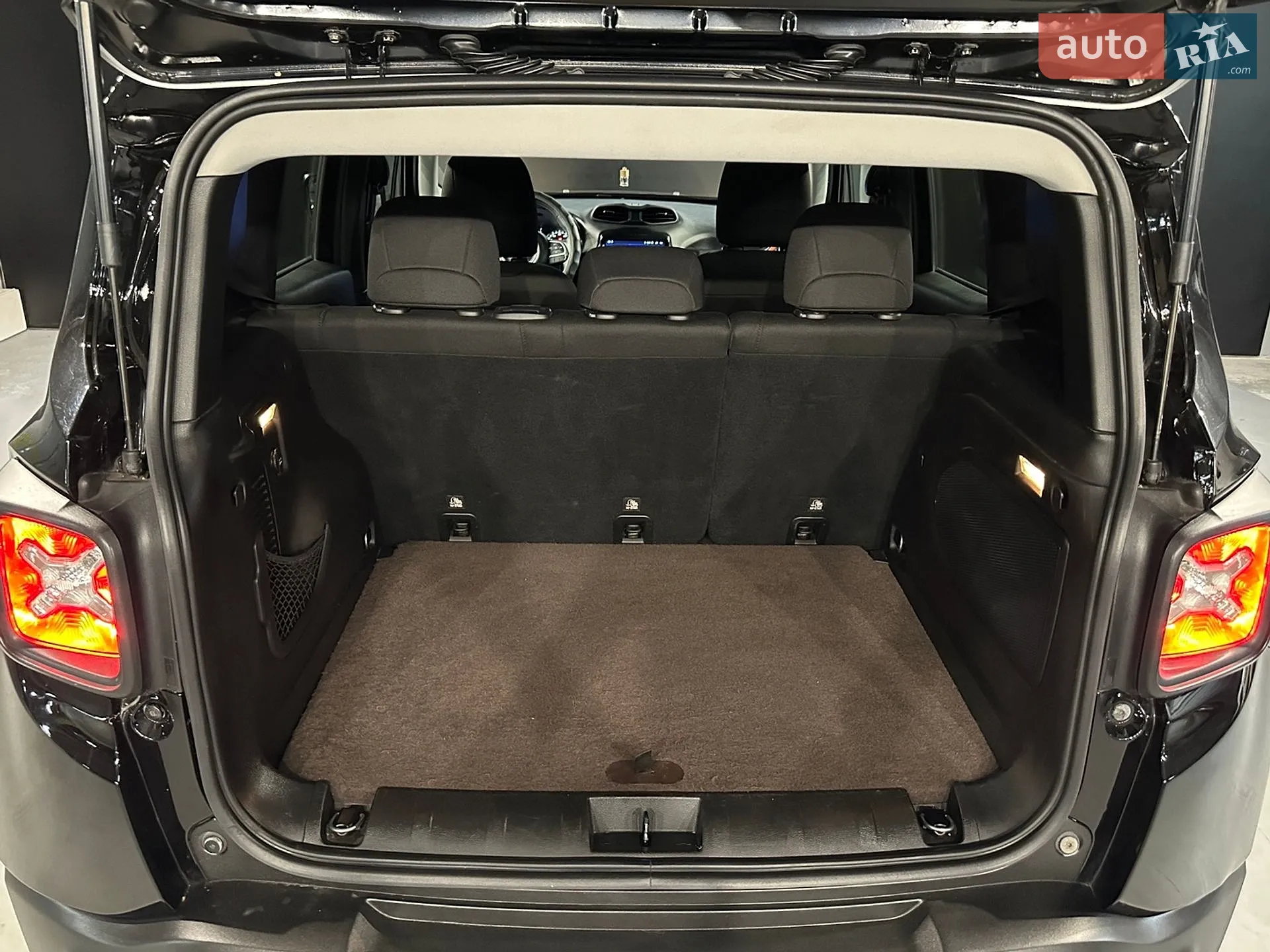 2015 Jeep Renegade - мініатюра 9