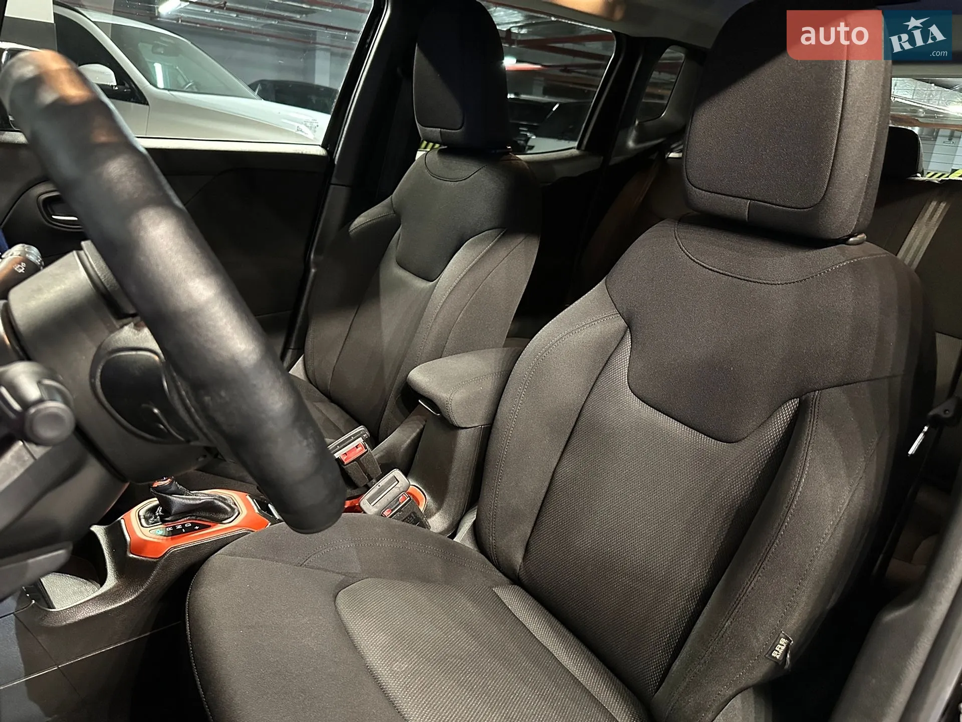 2015 Jeep Renegade - мініатюра 14