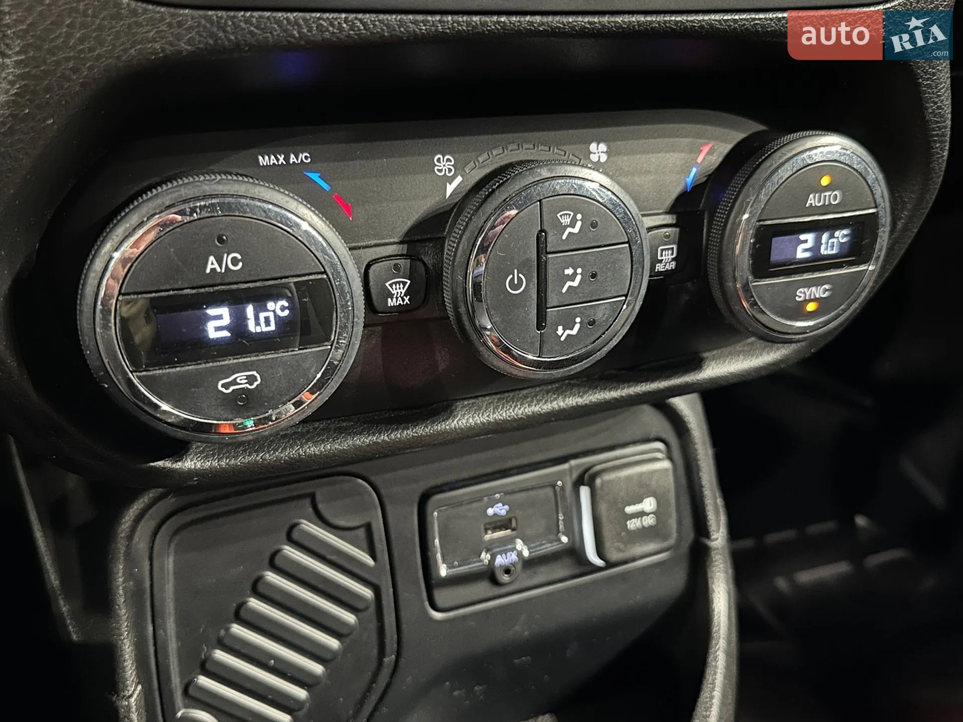 2015 Jeep Renegade - мініатюра 17
