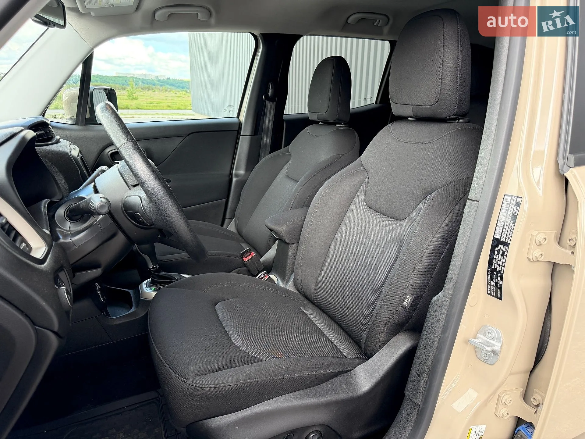2016 Jeep Renegade - мініатюра 10