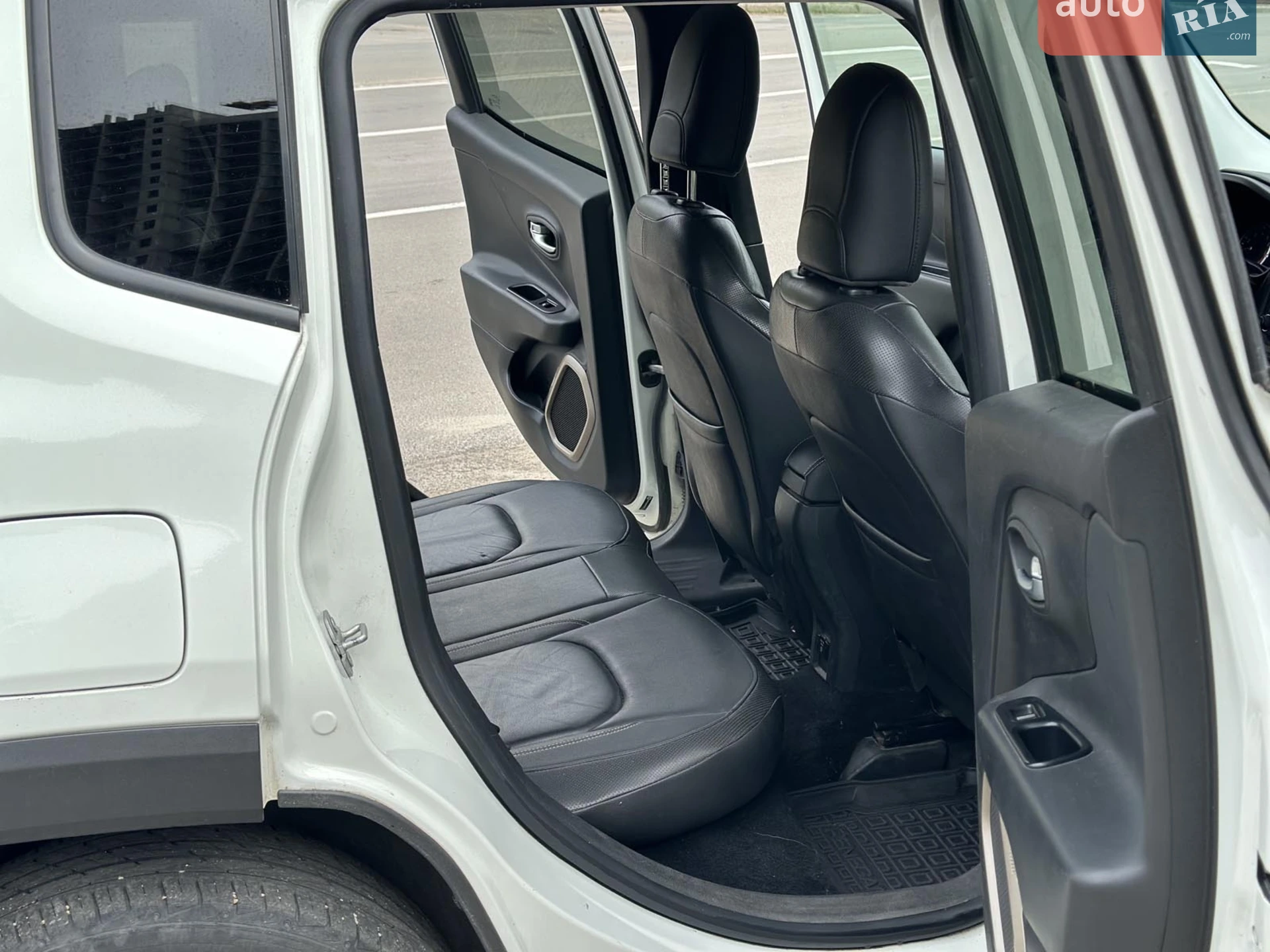 2015 Jeep Renegade - мініатюра 19