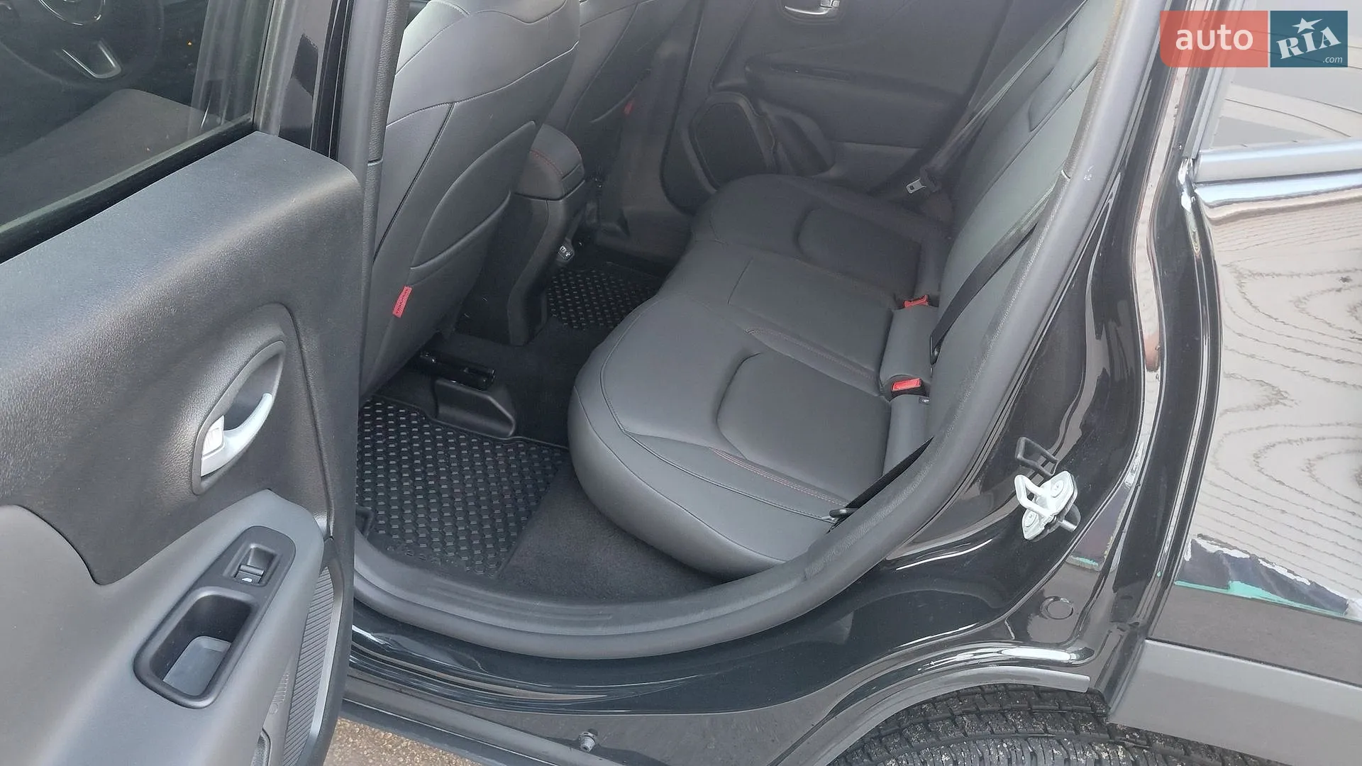 2023 Jeep Renegade - мініатюра 23