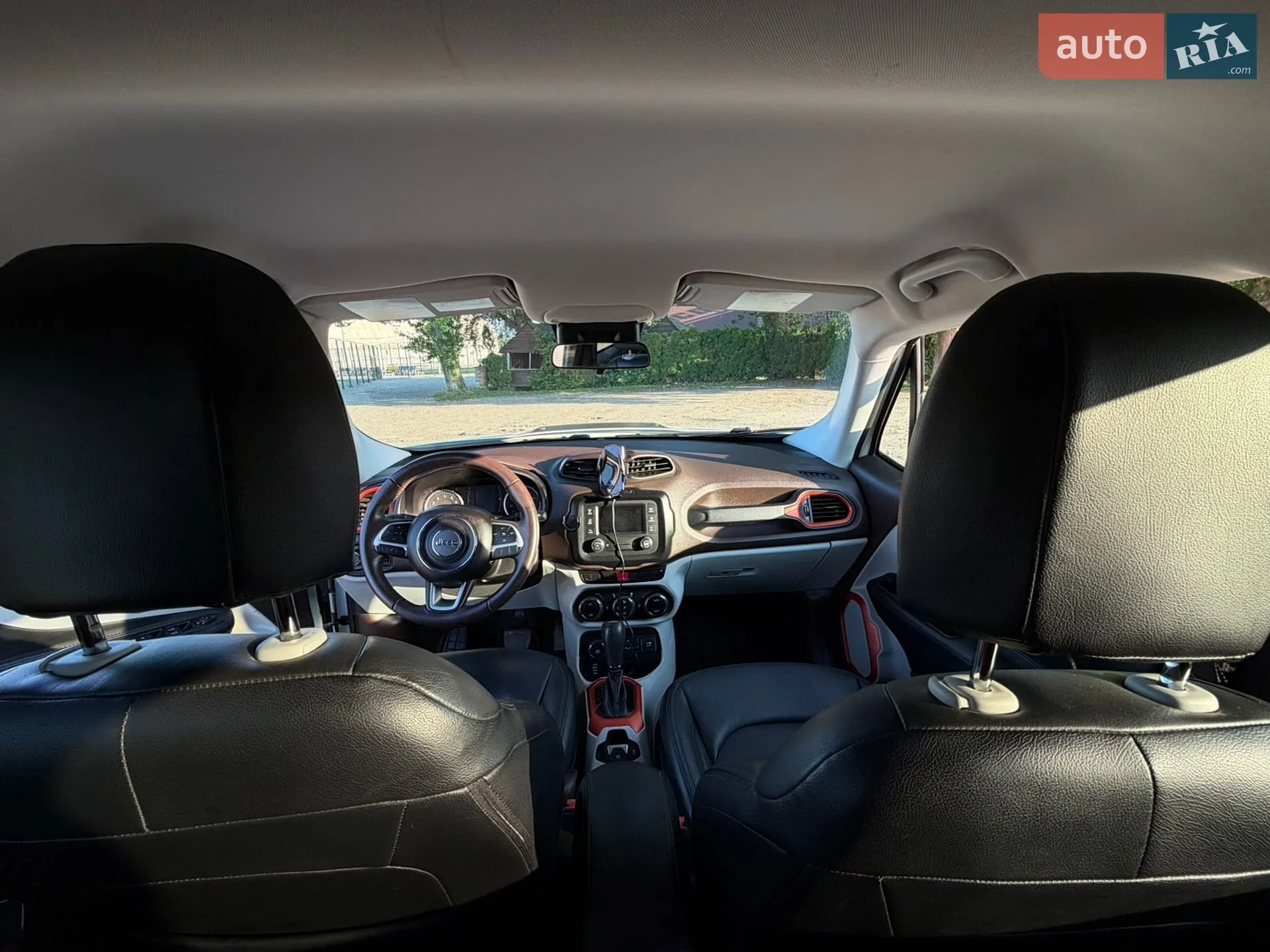2015 Jeep Renegade - мініатюра 12