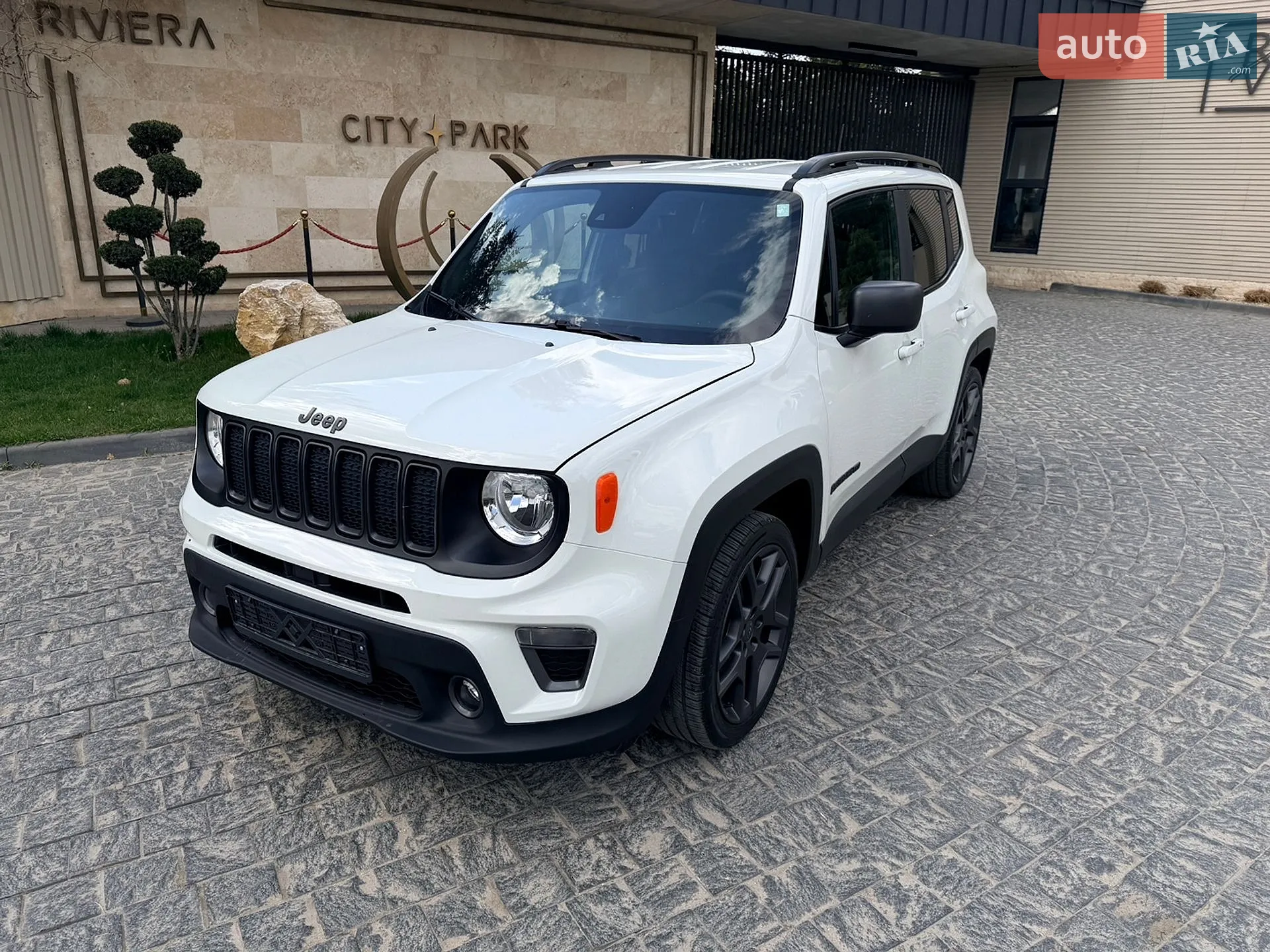 2021 Jeep Renegade - мініатюра 2