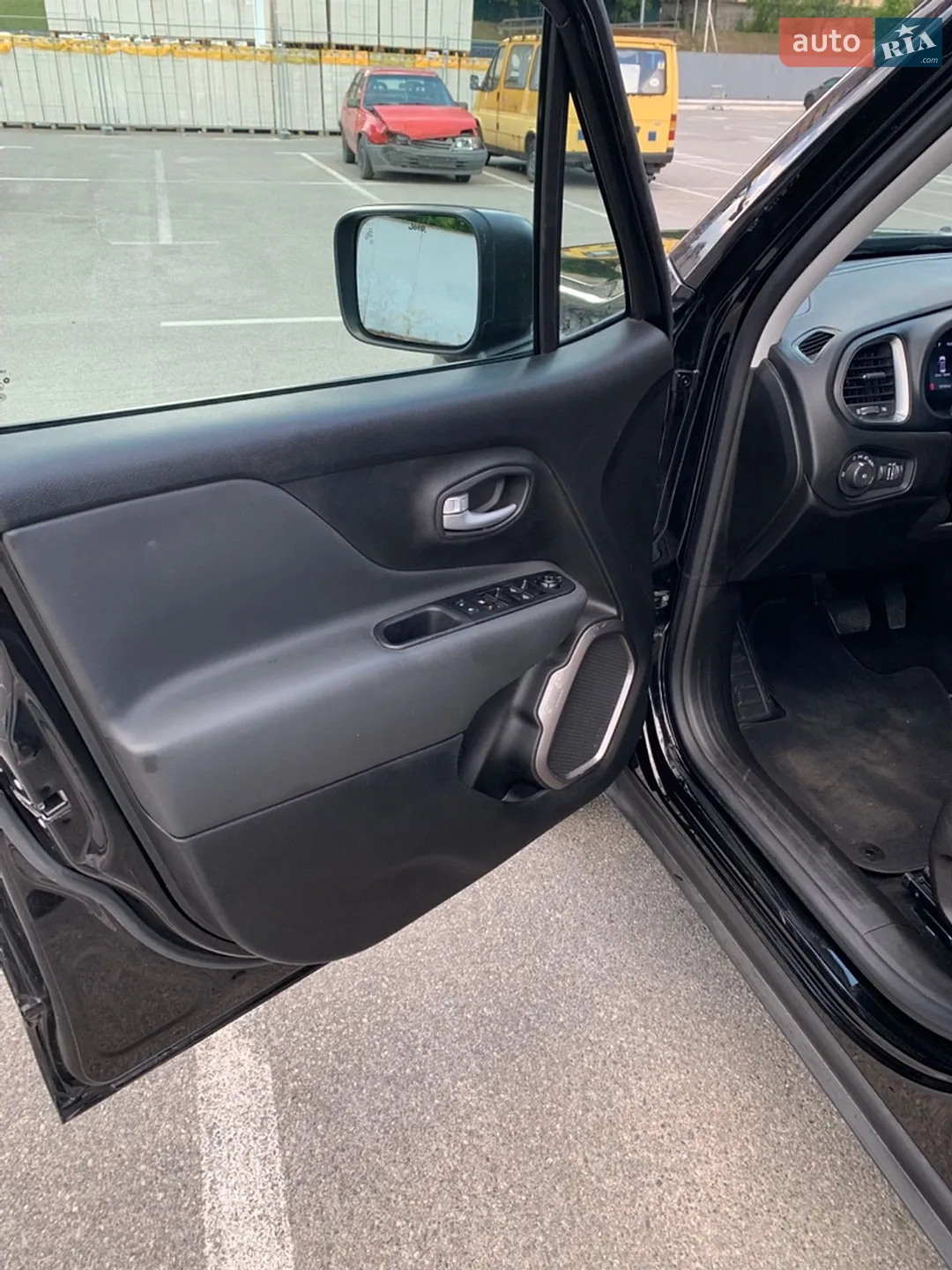 2023 Jeep Renegade - мініатюра 12