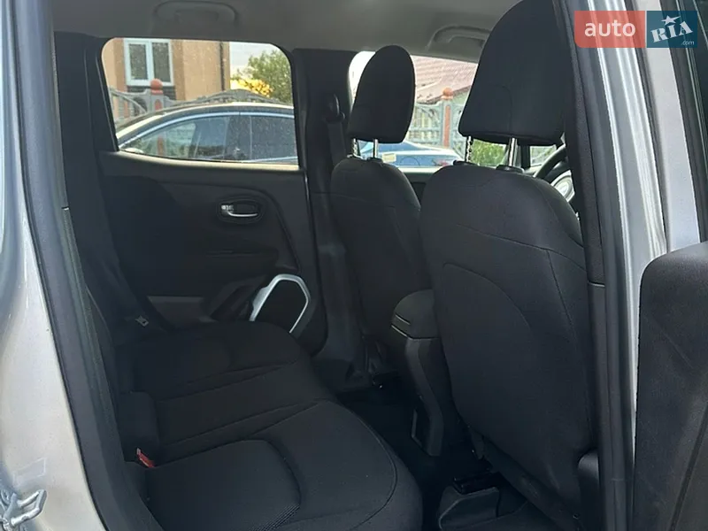 Jeep Renegade 2018 VIN ZACCJBAB1JPH71262 фото оголошення 8 з 37