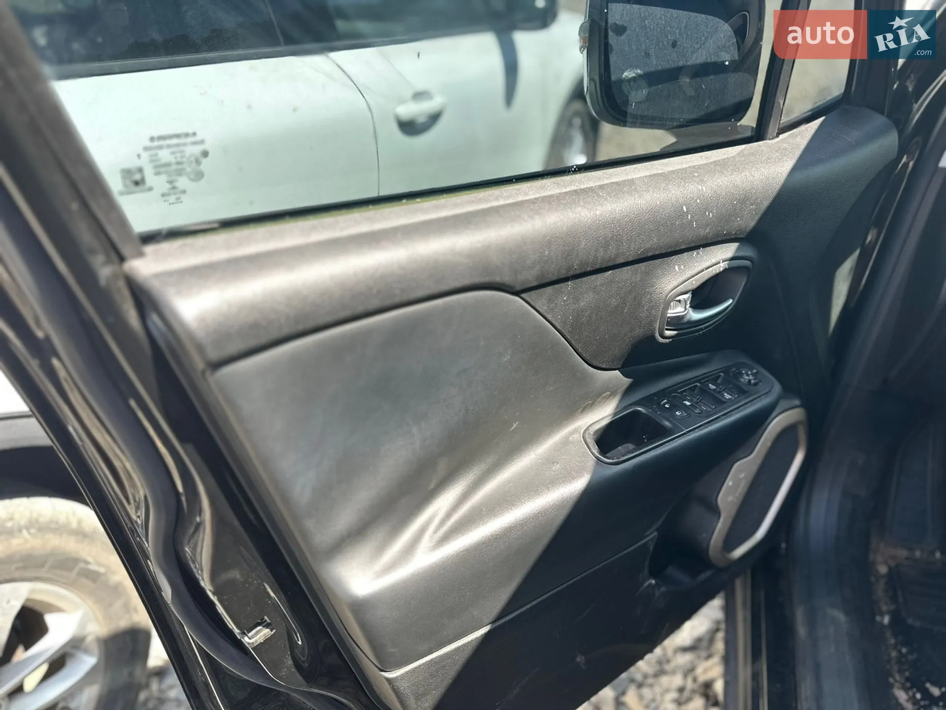 2016 Jeep Renegade - мініатюра 13