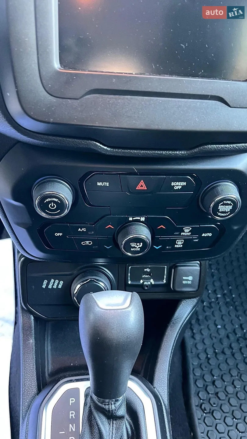 2020 Jeep Renegade - мініатюра 23