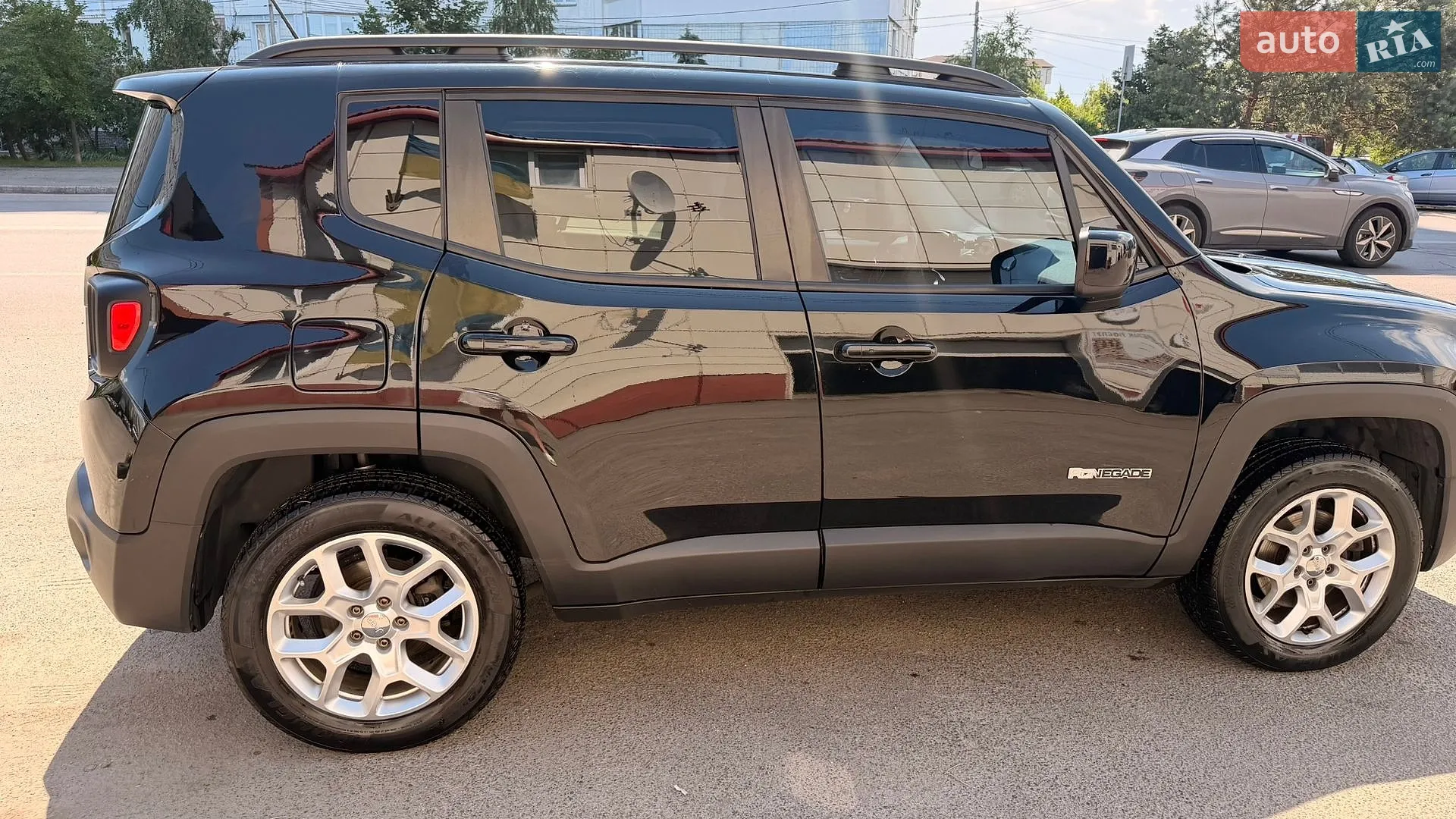 2015 Jeep Renegade - мініатюра 4