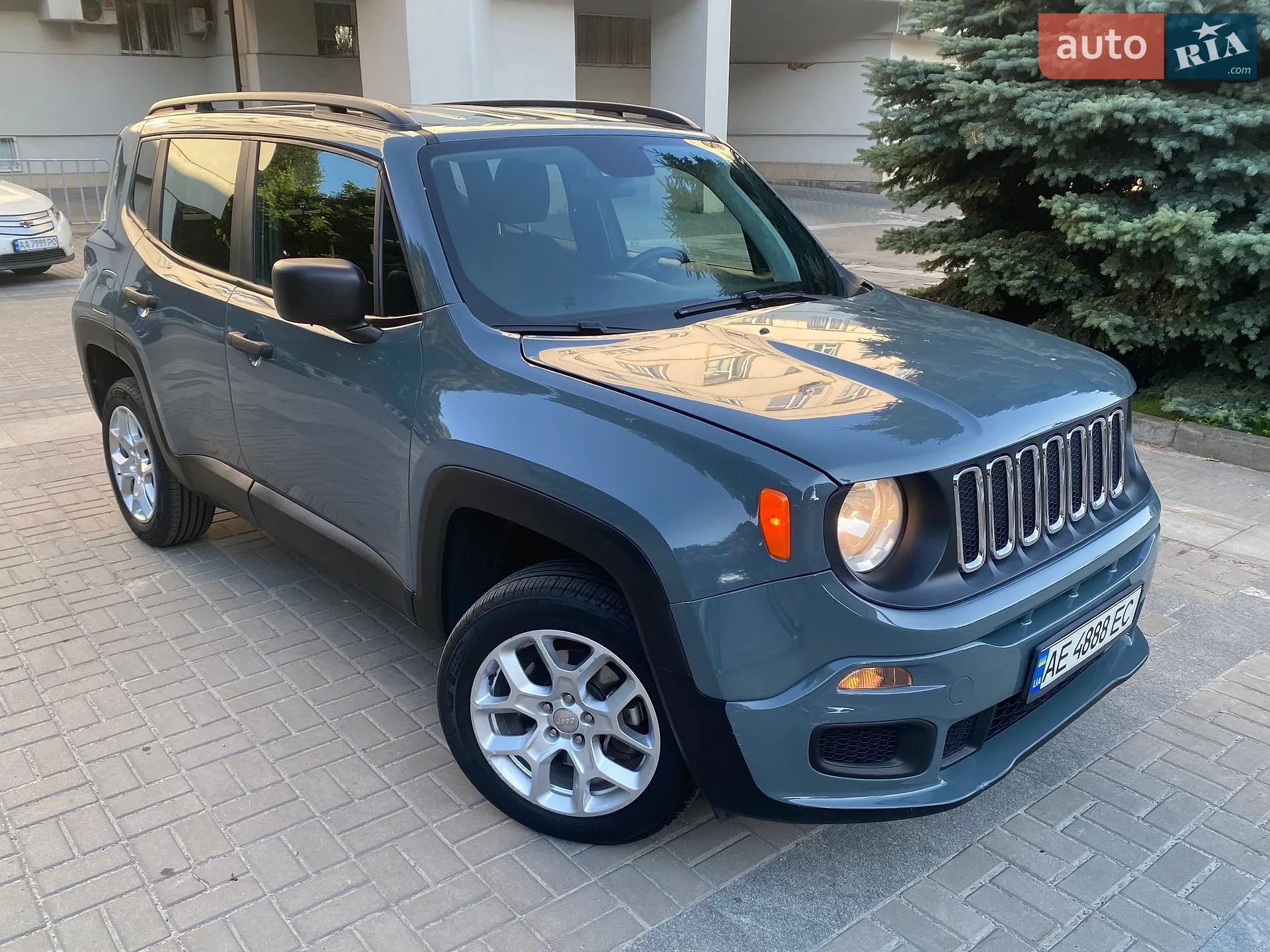 2018 Jeep Renegade - мініатюра 2