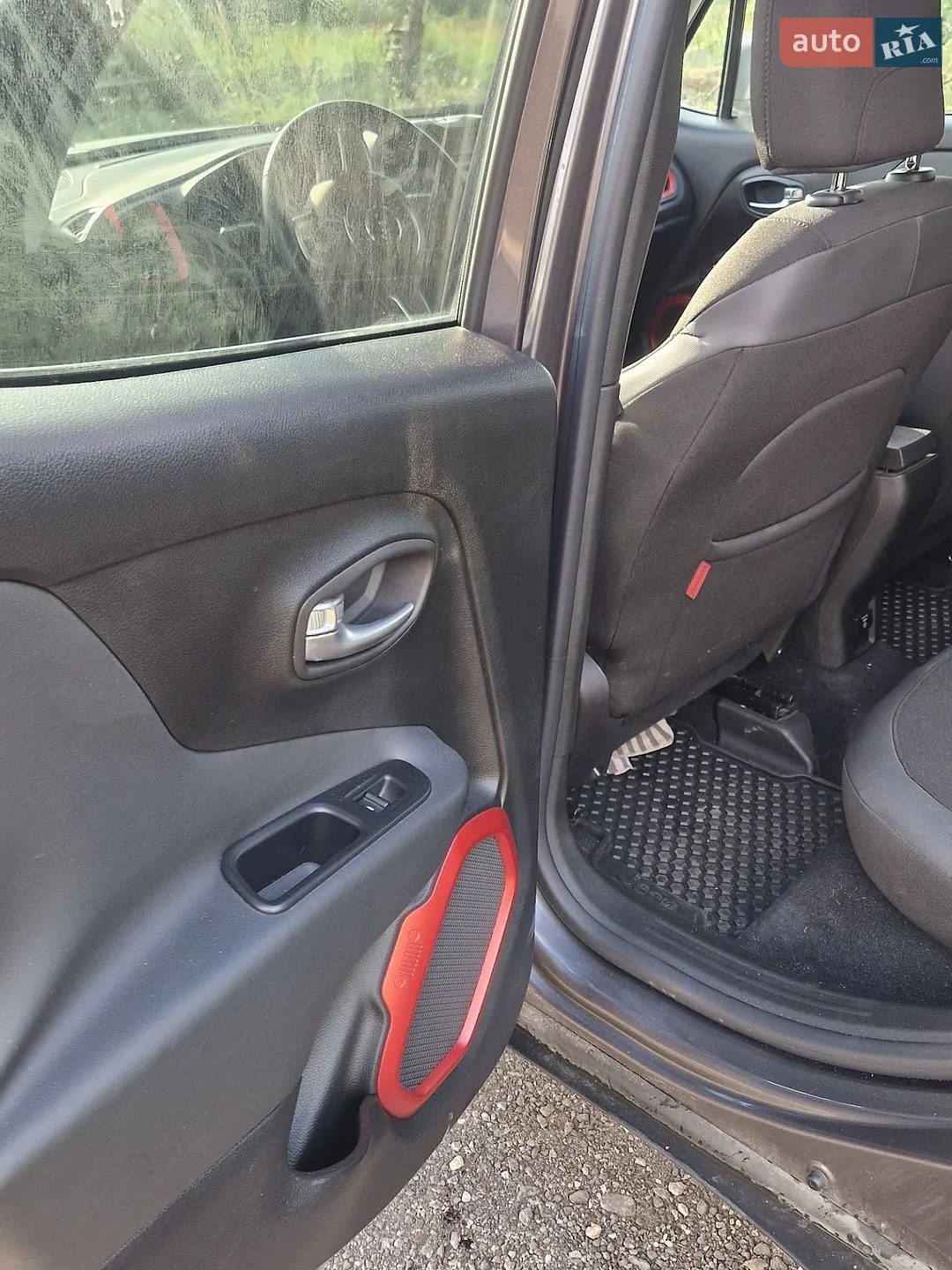 2015 Jeep Renegade - мініатюра 22