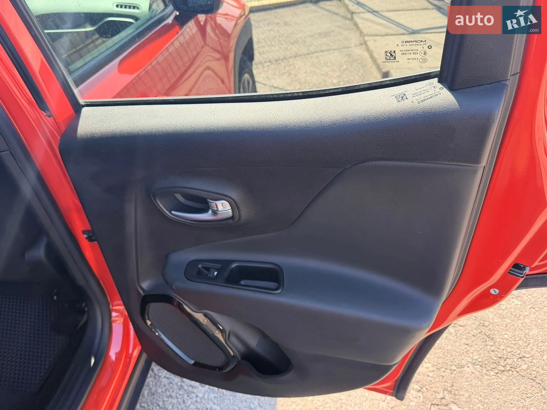 2017 Jeep Renegade - мініатюра 28