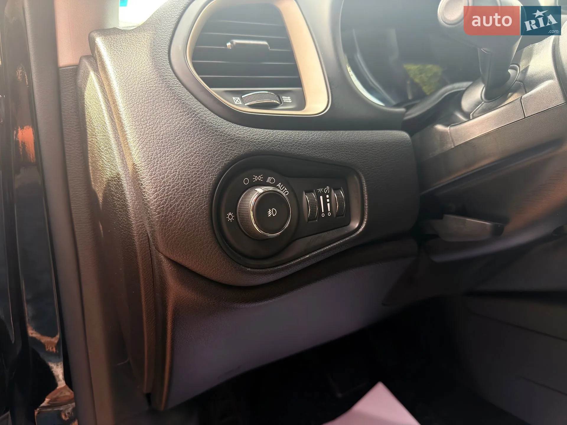 2017 Jeep Renegade - мініатюра 18
