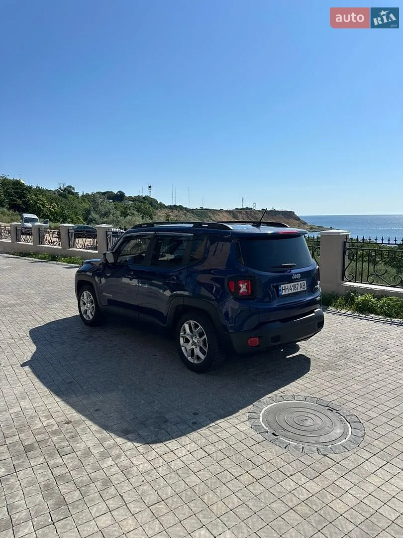 2016 Jeep Renegade - мініатюра 3