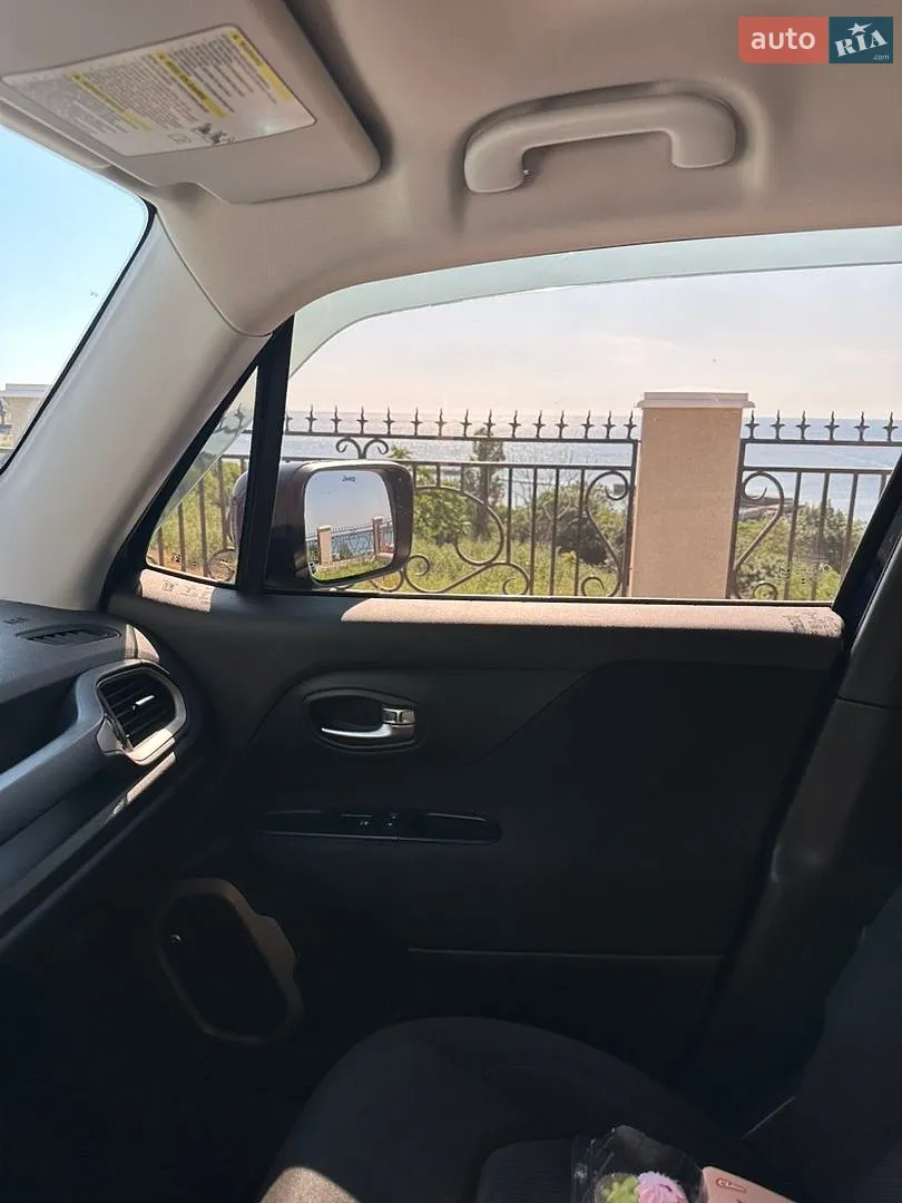 2016 Jeep Renegade - мініатюра 12