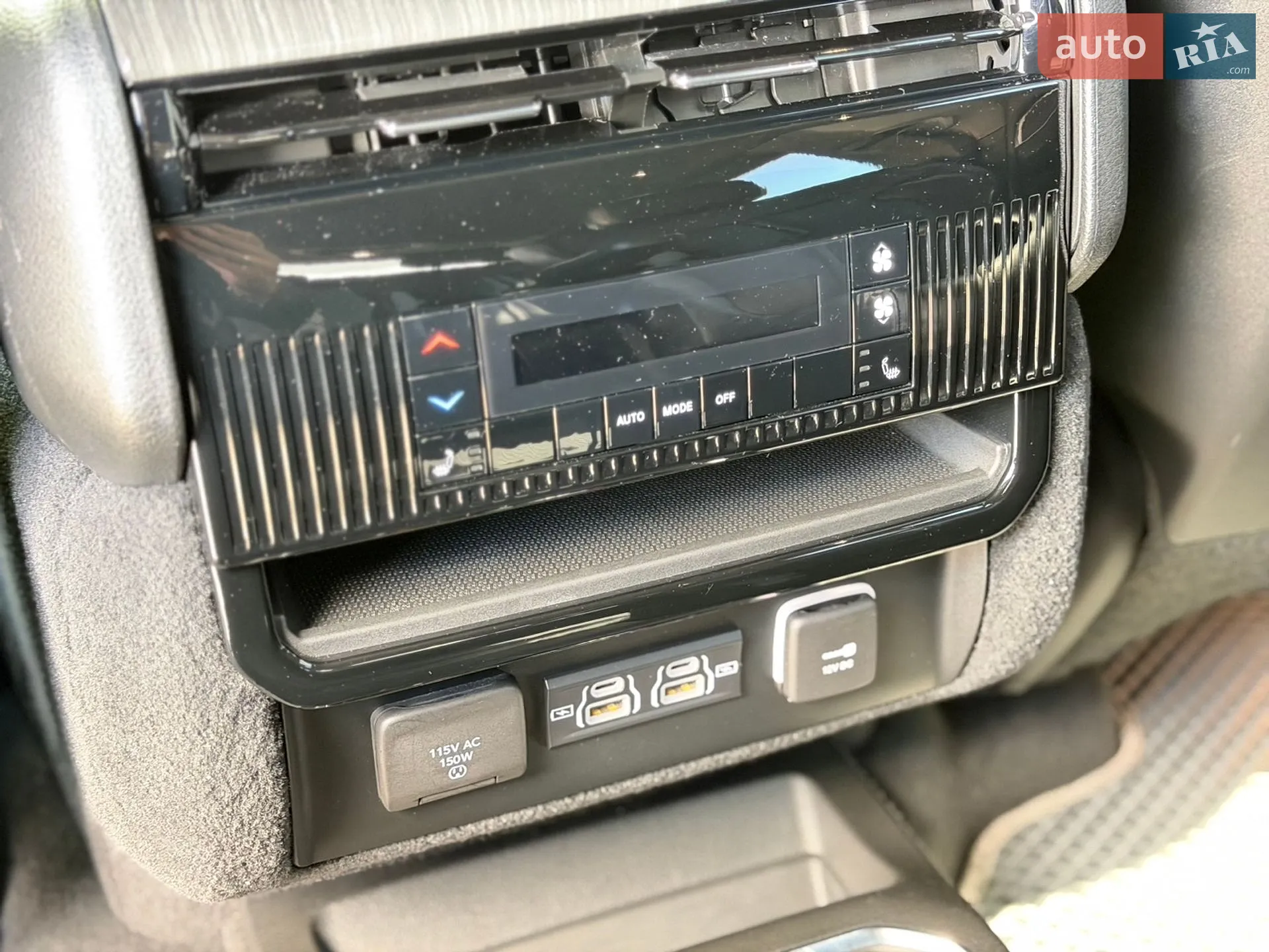 2021 Jeep Grand Wagoneer - мініатюра 36