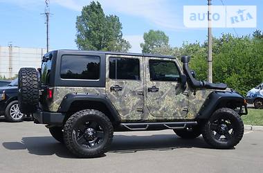 Внедорожник / Кроссовер Jeep Wrangler 2012 в Киеве