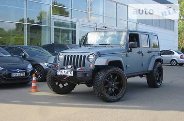 Внедорожник / Кроссовер Jeep Wrangler 2014 в Киеве