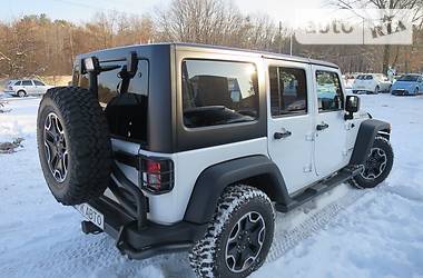 Внедорожник / Кроссовер Jeep Wrangler 2012 в Киеве